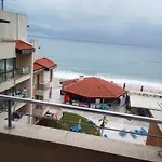 Apartment Seafront Im Obzor
