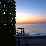 Seafront Im Apartment *