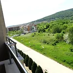Apartment Seafront Im *