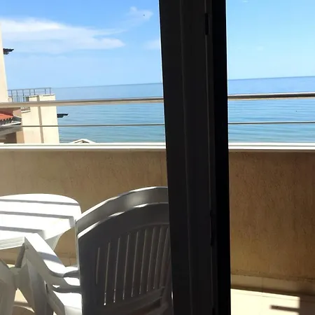 Seafront Im Apartment