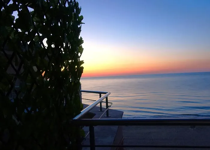 Seafront Im Apartment *